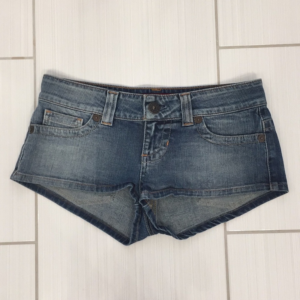 Guess Jean Shorts. Size 28.